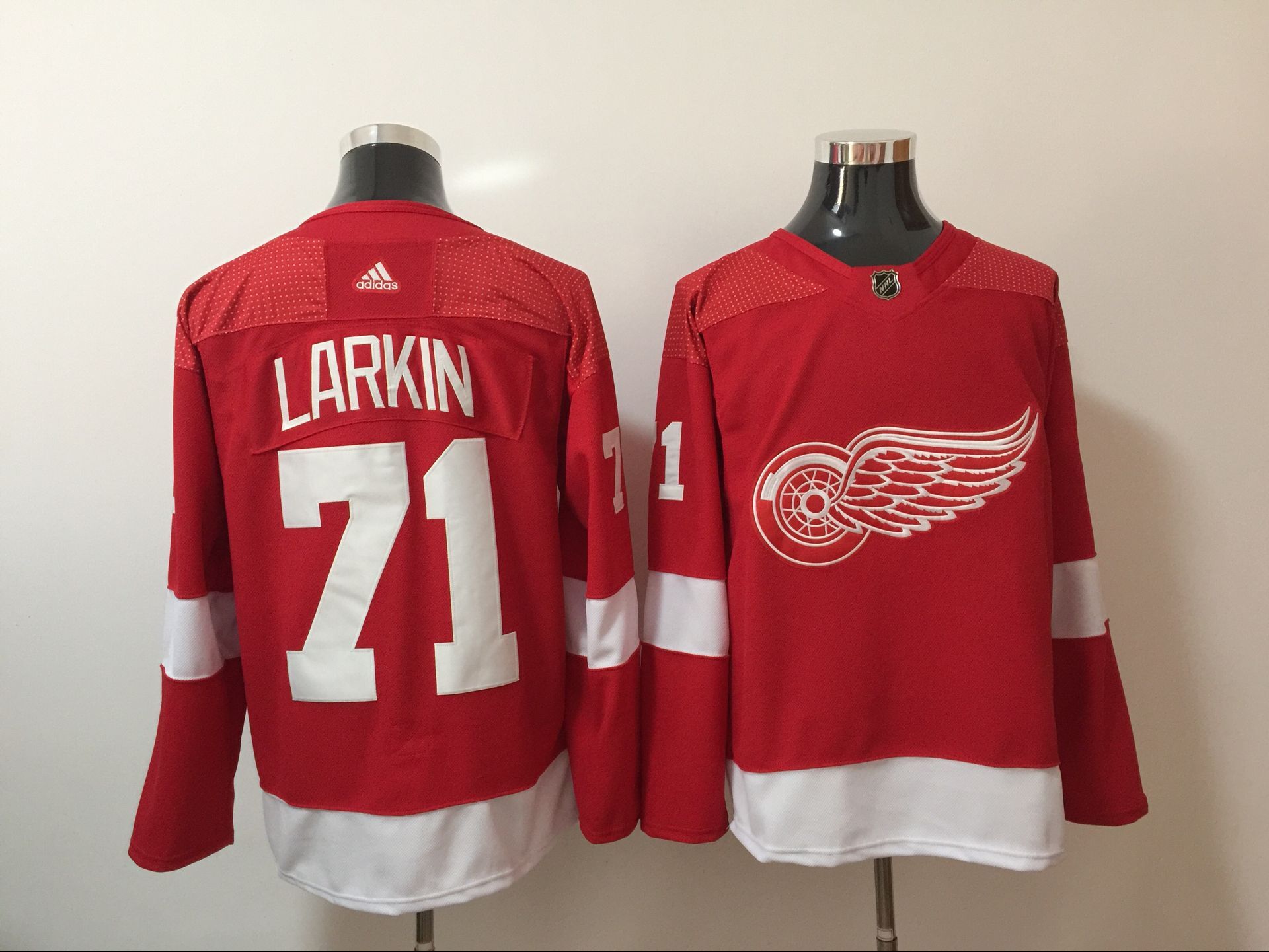 Men Detroit Red Wings #71 Dylan Larkin Red Hockey Stitched Adidas NHL Jerseys->detroit red wings->NHL Jersey